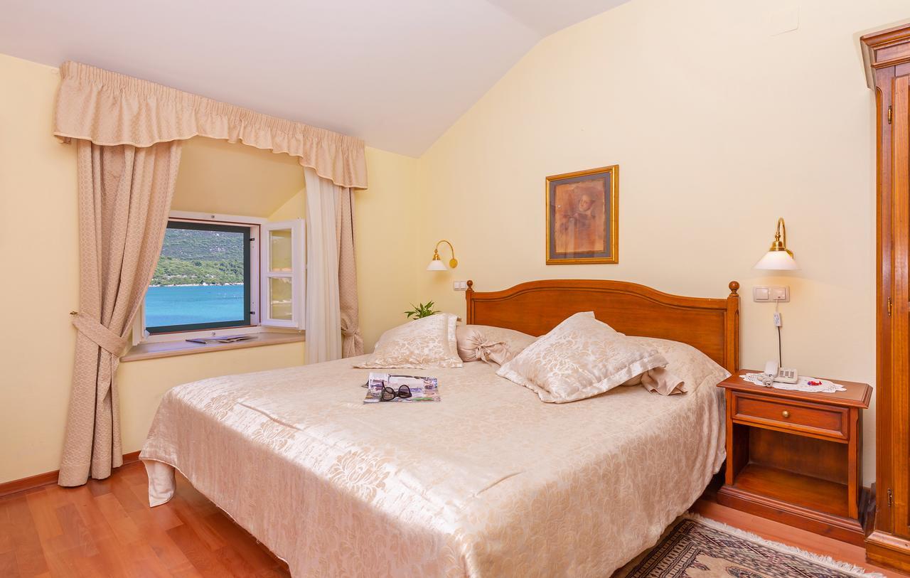 Hotel Ostrea Ston Bagian luar foto