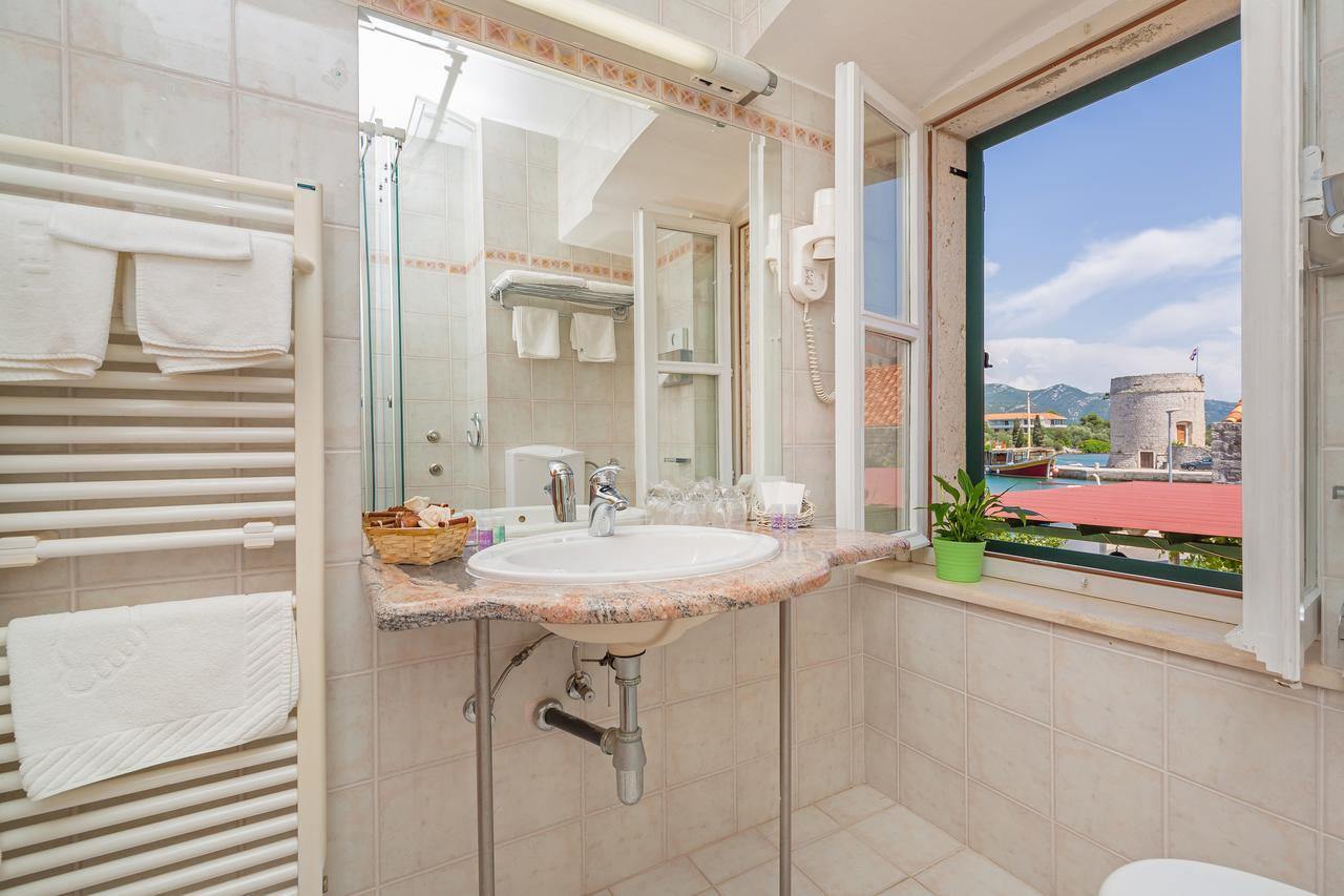 Hotel Ostrea Ston Bagian luar foto