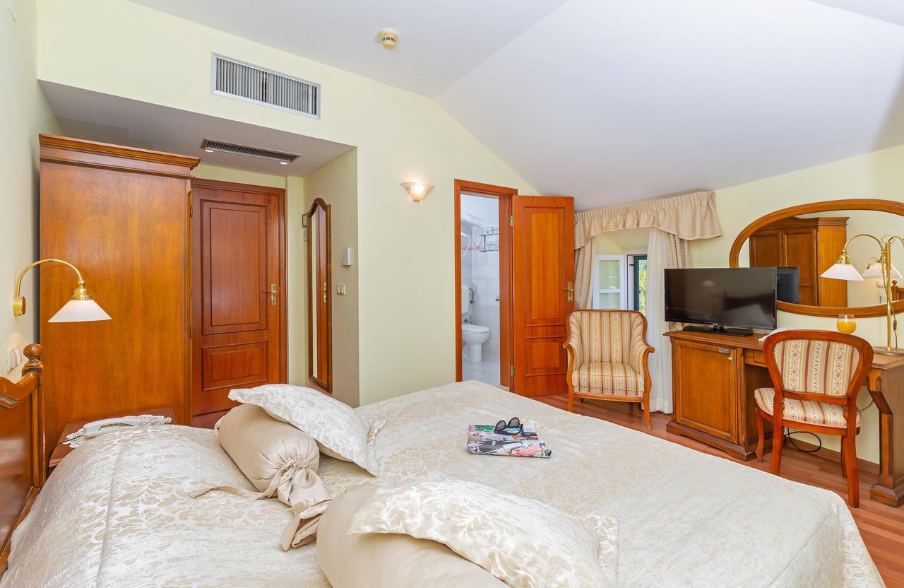 Hotel Ostrea Ston Bagian luar foto