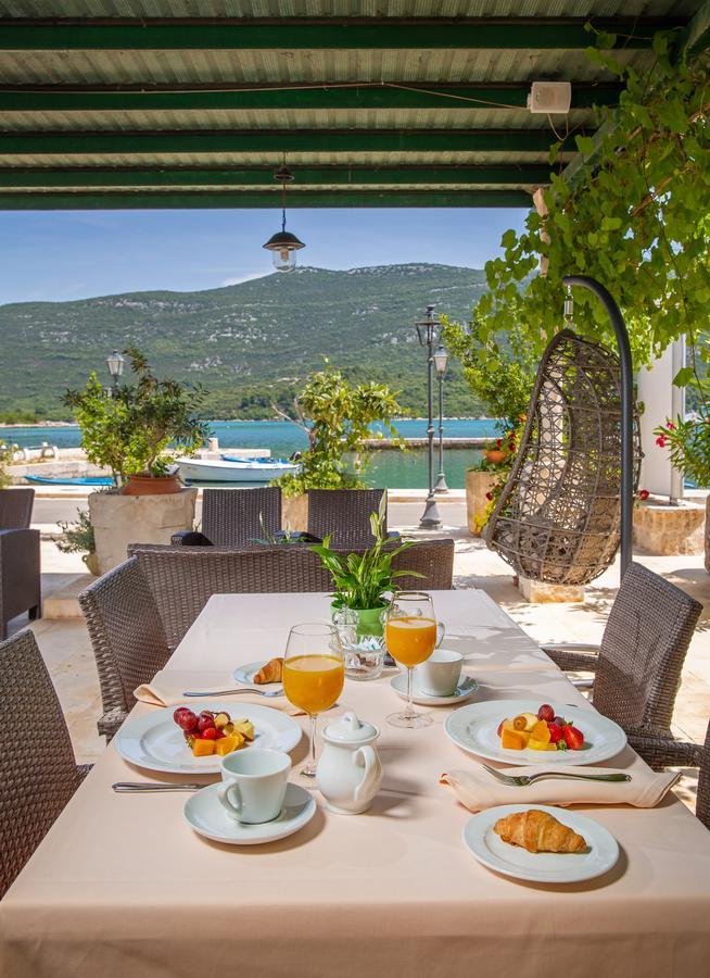 Hotel Ostrea Ston Bagian luar foto