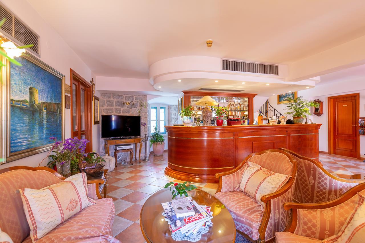 Hotel Ostrea Ston Bagian luar foto